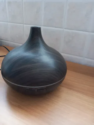 Diffusore di aromi effetto legno scuro