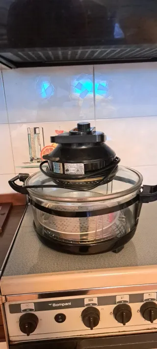 Pentola che fa cottura al vapore