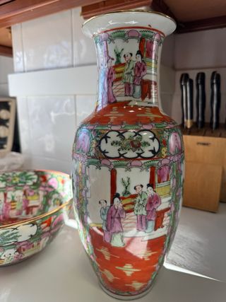 Vasija de porcelana oriental