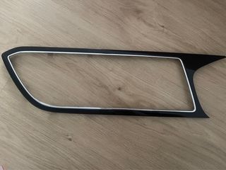 Radio SEAT León Pantalla Marco Original