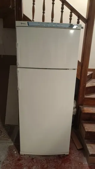 Nevera frigorífico Combi Balay 70 cm ancho