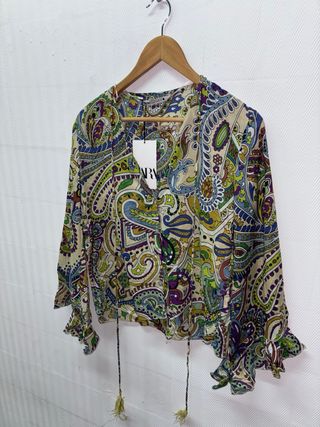 Blusa Zara Estampada Manga Larga