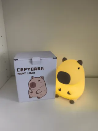 Lampara Capybara Night Light