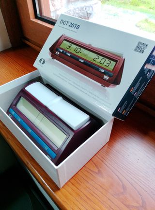 Reloj de ajedrez DGT 2010