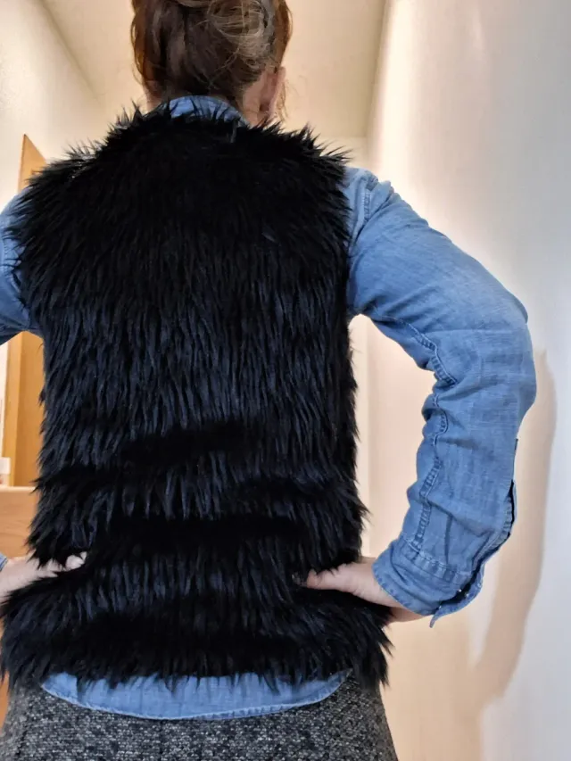 Chaleco pelo Pull&Bear negro