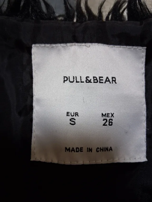 Chaleco pelo Pull&Bear negro