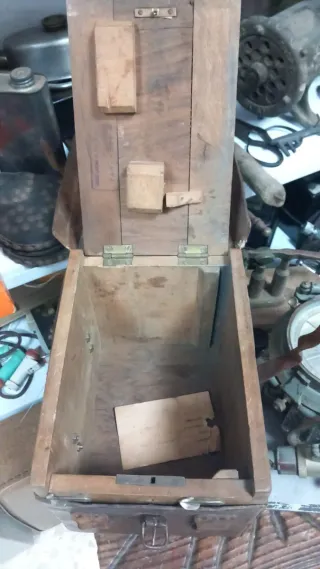 Artilugio de barco antiguo militar