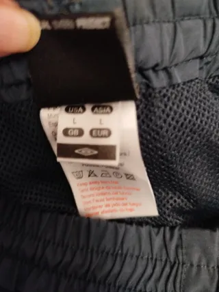 Pantalón chándal Umbro azul y rojo