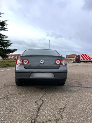Volkswagen Passat B6 2.0 TDI