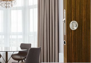 Yale - Juego de cerradura para puerta corrediza, c