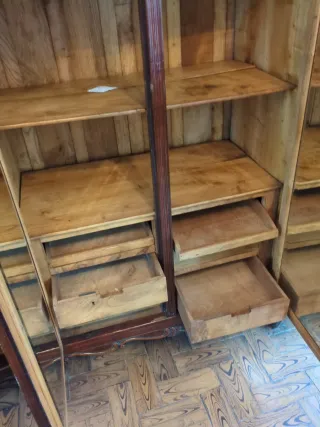 Conjunto cama y armario madera castaño