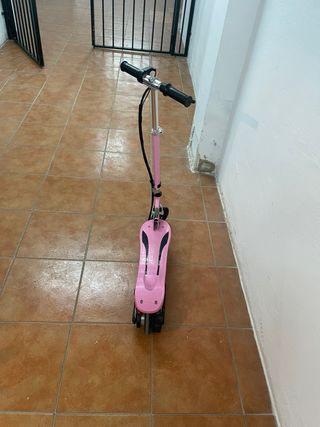 Patinete eléctrico infantil plegable Homcom.