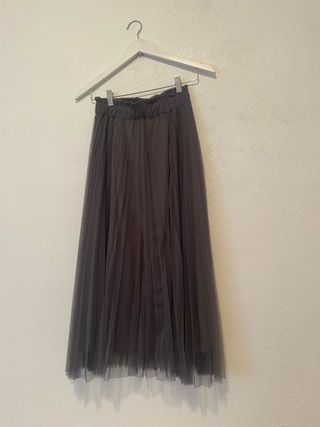 Falda larga gris de tul