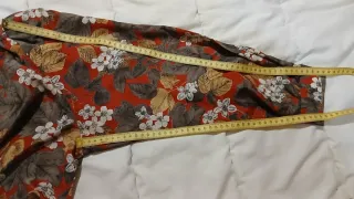 Blusa estampada floral manga larga