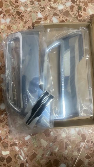 Cubierta y silenciador de escape cromado