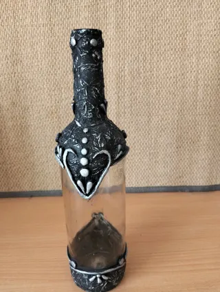 Bottiglie decorate a mano