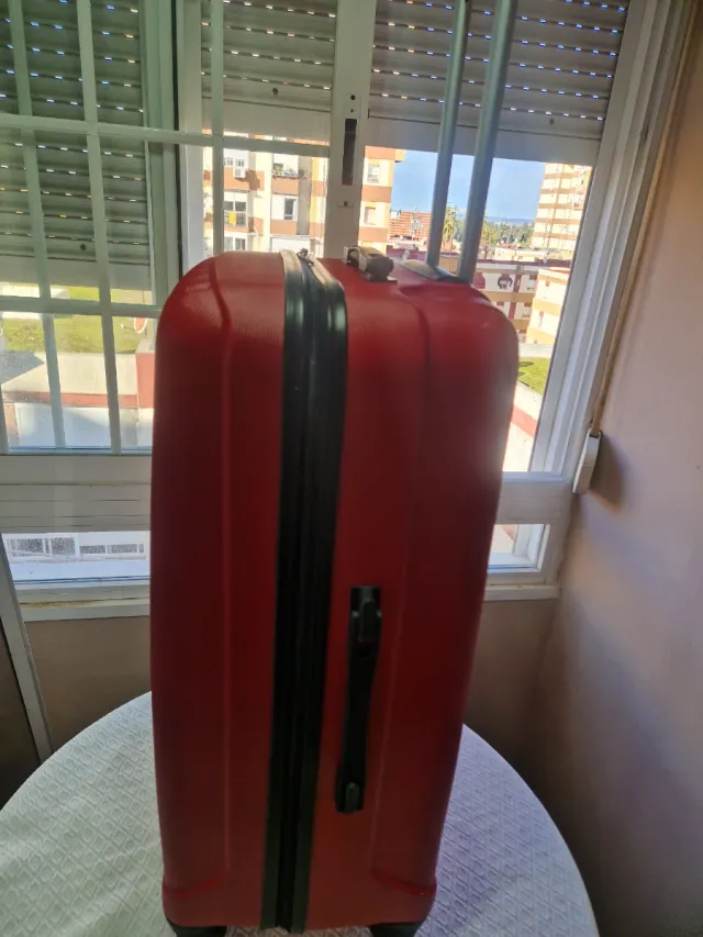 Maleta grande 45/75/25cm roja