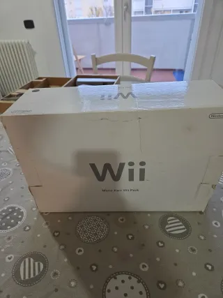 Nintendo Wii Bianca con Scatola e Gioco