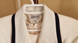 Chaqueta color marfil marca Attimo talla 40