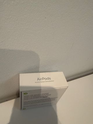 Airpods 4 con cancelación de ruido
