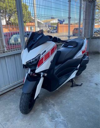 Yamaha X-MAX 300