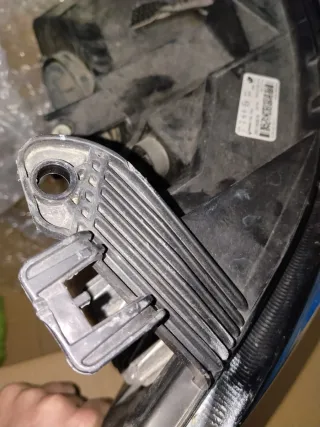 Faro Derecho Renault Máster 3