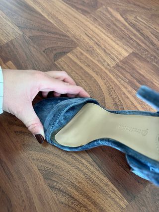 Sandalias de tacón azul de terciopelo