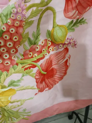 Foulard Salvatore Ferragamo floreale