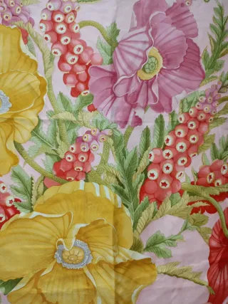 Foulard Salvatore Ferragamo floreale