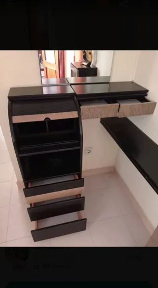 BUREAU + ESPEJO+ 2 ESTANTERÍAS + CUBRERADIADOR