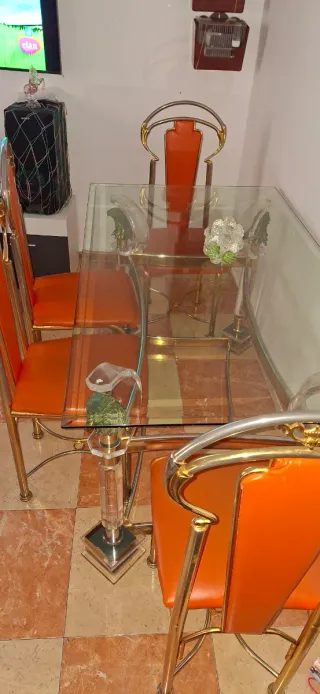 Mesa Comedor Cristal y Metal Dorado
