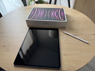 iPad Pro M2 12.9 + Apple Pencil Como Nuevo