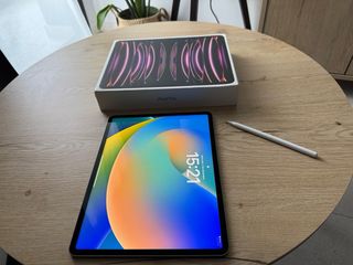 iPad Pro M2 12.9 + Apple Pencil Como Nuevo