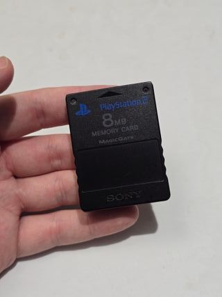 Carta di memoria PS2 8MB nera Sony - memoria per PlayStation 2