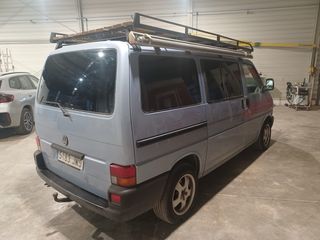Volkswagen Multivan T4 2.5 TDI - Camperizada