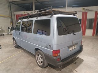 Volkswagen Multivan T4 2.5 TDI - Camperizada