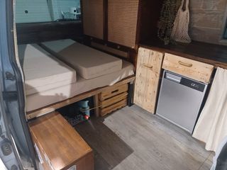 Volkswagen Multivan T4 2.5 TDI - Camperizada