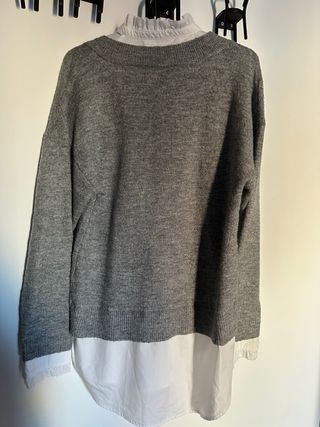 Jersey gris con camisa blanca Talla XS
