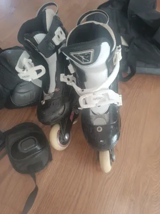 Patines en línea talla 31-34 + protecciones