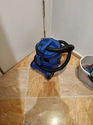 Aspiradora Nilfisk Buddy 12 Azul