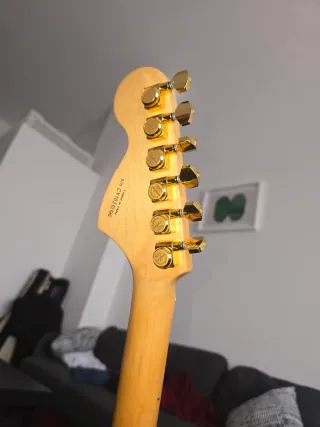 Guitarra Fender Squier Stratocaster Modificada