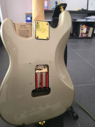 Guitarra Fender Squier Stratocaster Modificada