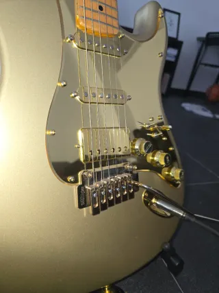 Guitarra Fender Squier Stratocaster Modificada