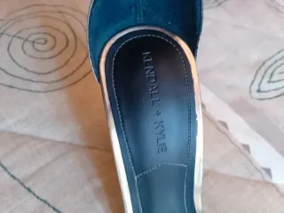 Sandali Kendall + Kylie oro tacco 10