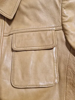 Chaqueta de piel marrón