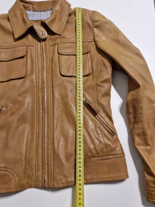 Chaqueta de piel marrón