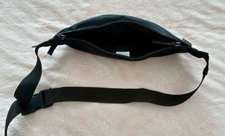 Riñonera Nike negra – logo grande – unisex