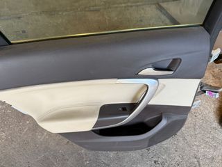 Puerta Trasera Izquierda Opel Insignia 2010