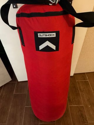 Saco de boxeo rojo outshock