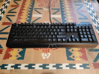 Tastiera meccanica Trust CADA RGB